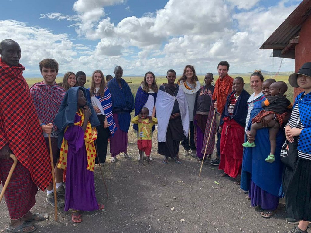 Group photo with maasai people (2)