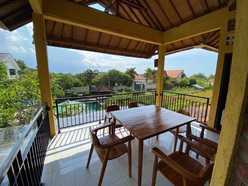 balcony